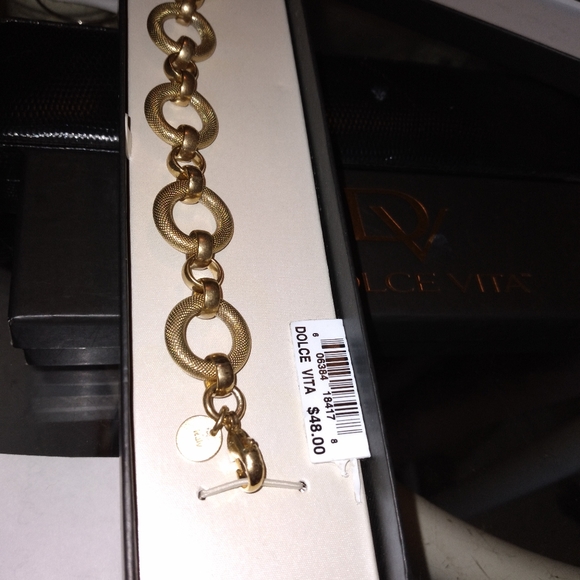 Braclet - Picture 2 of 3